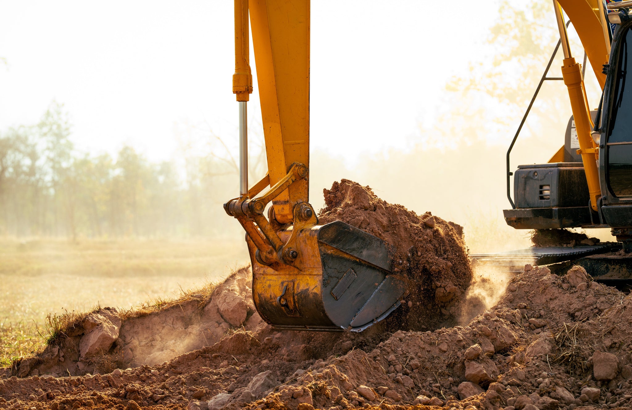 Pin Grabber vs. Wedge Couplers: Which One Is Right for Your Excavator?