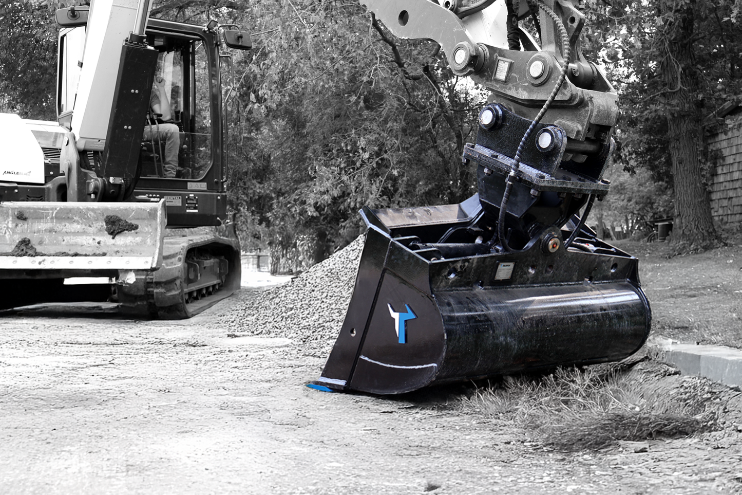 Sany SY35 36" Tilt Wrist Bucket